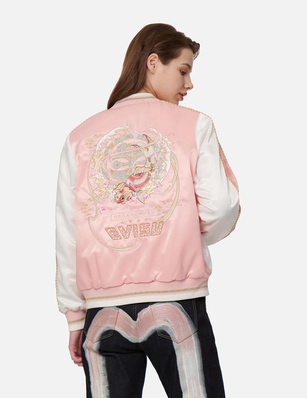 “Koi Playing in the Waves” and Kamon Embroidery Souvenir Jacket