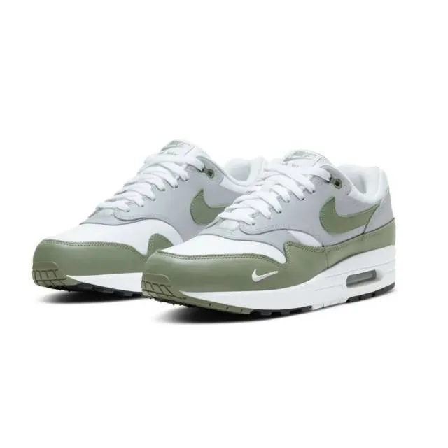 Nike Air Max 1 Premium (Spiral Sage/ White Green/ Grey B...