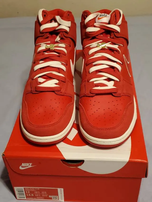 Nike dunk high first use university red