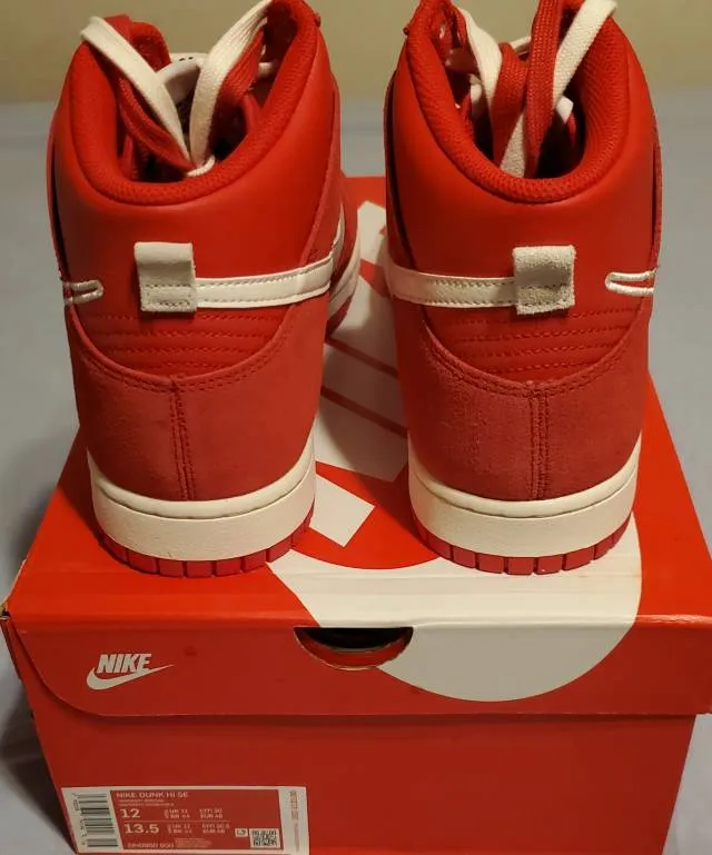 Nike dunk high first use university red