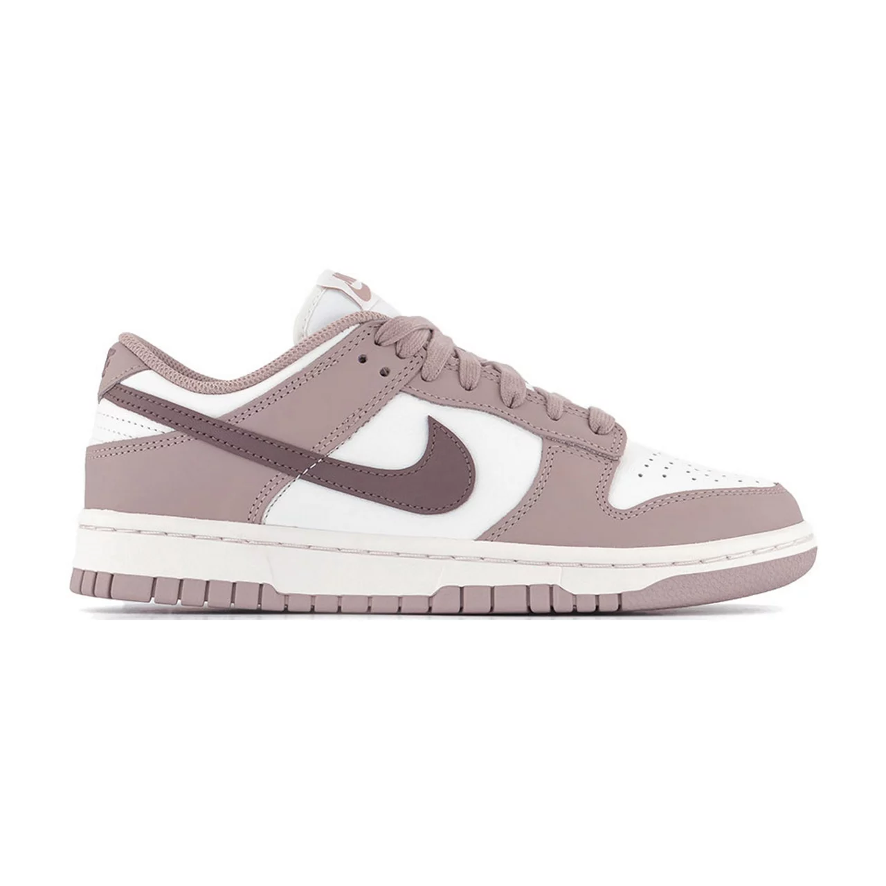 NIKE Dunk Low Trainers - White