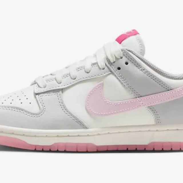 Nike dunk low wmns 52 white pink