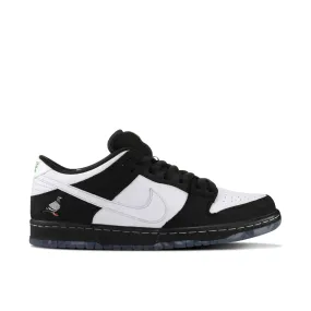 Nike SB Dunk Low Staple Panda Pigeon