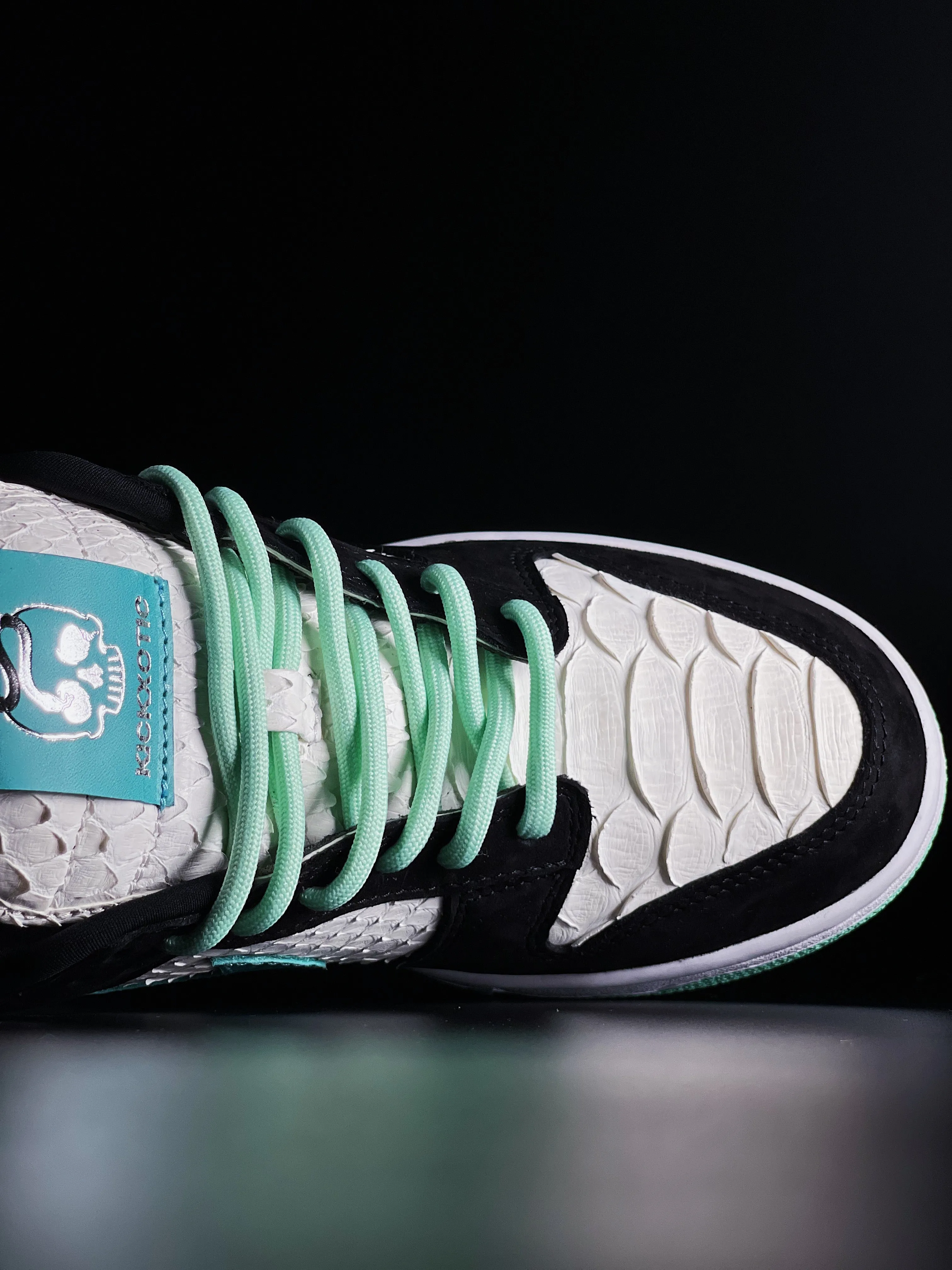 Nike SB Dunk Low Tiffany