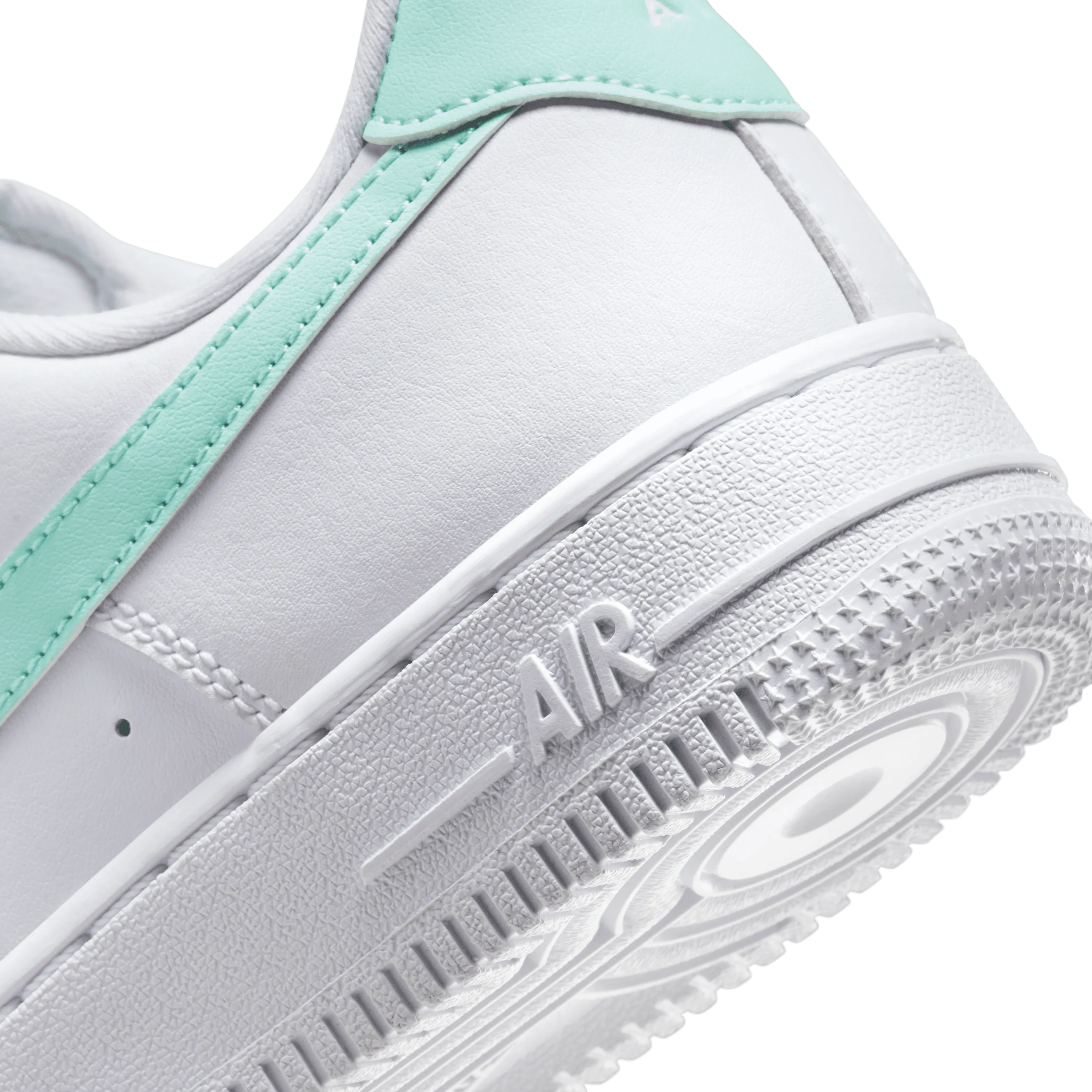 Nike - Women - Air Force 1 '07 - White/Jade Ice