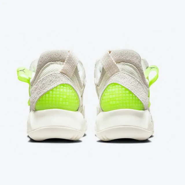 Nike Women's Air Jordan MA2 (Pale Ivory/ Black/ Volt/ Gr...